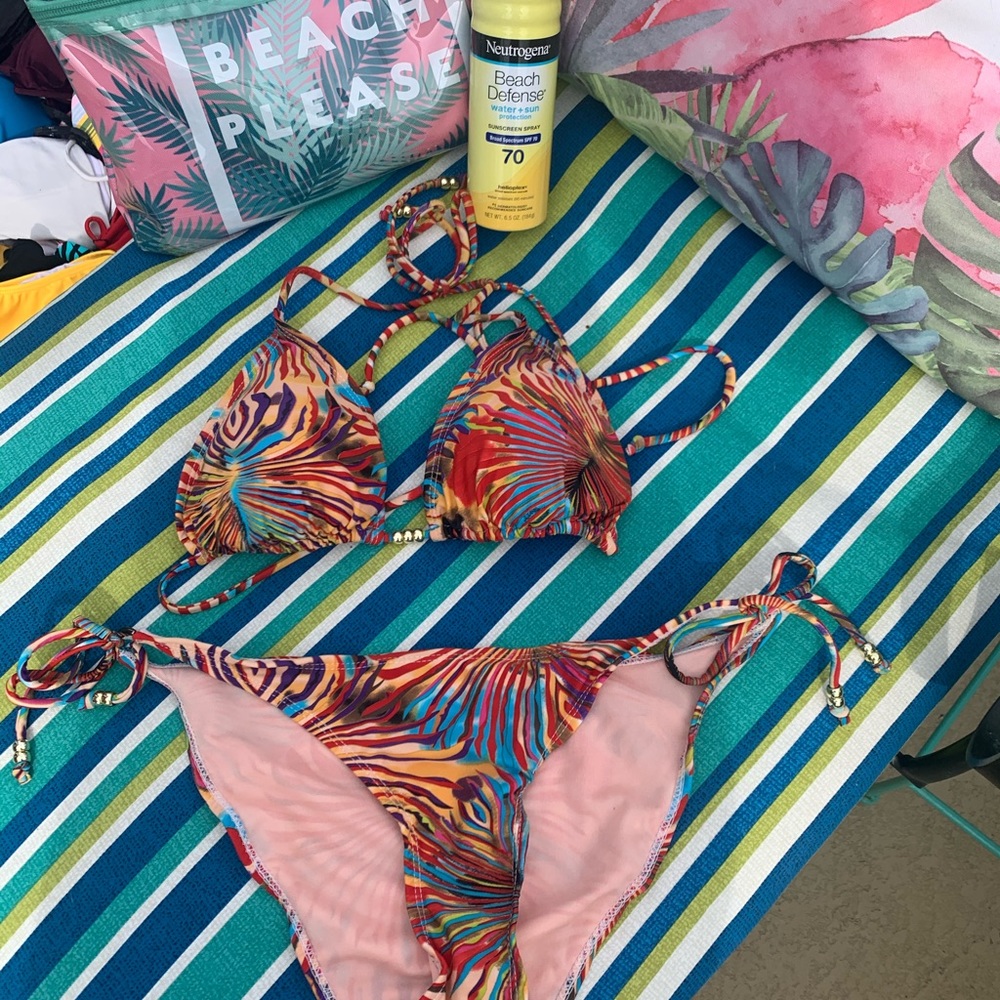 Tropical colors